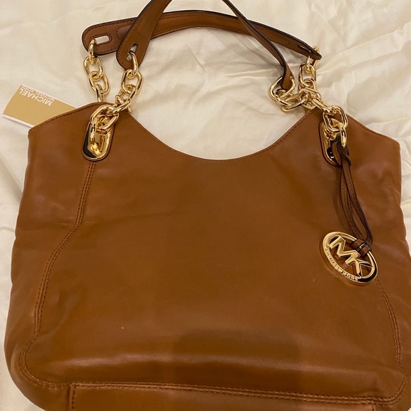 Michael Kors purse - Picture 1 of 6